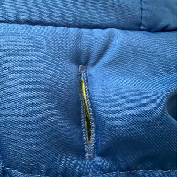 REEBOK Dog Snow Suit. Fleece Lining for Warmth. Snap Closure. Slash for Lease. - Picture 5 of 6